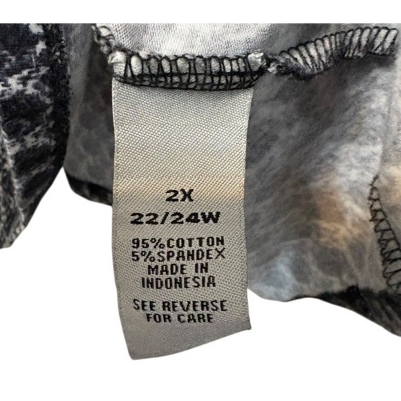 Catherines Womens‎ Black White Tunic Top 2X Abstract Geometric Stretch Mature - Picture 6 of 8